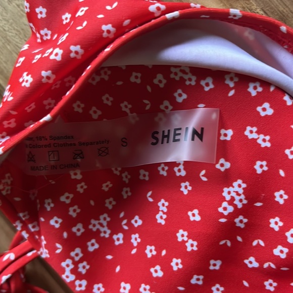 Red floral bikini Shein S - Picture 4 of 4